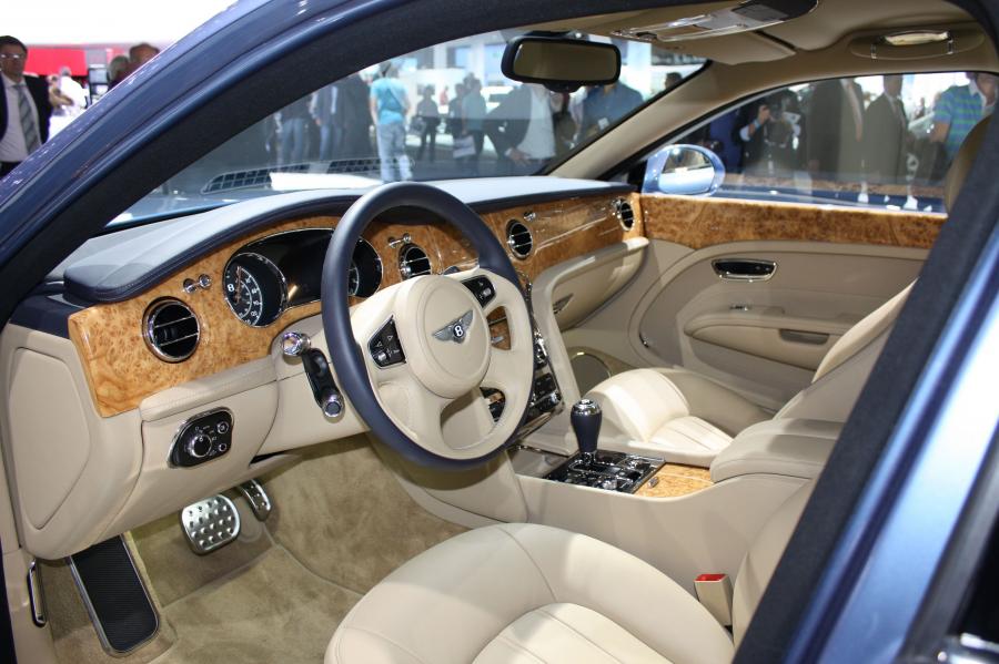  Bentley Mulsanne 2010 года  (фото 96 из 262)